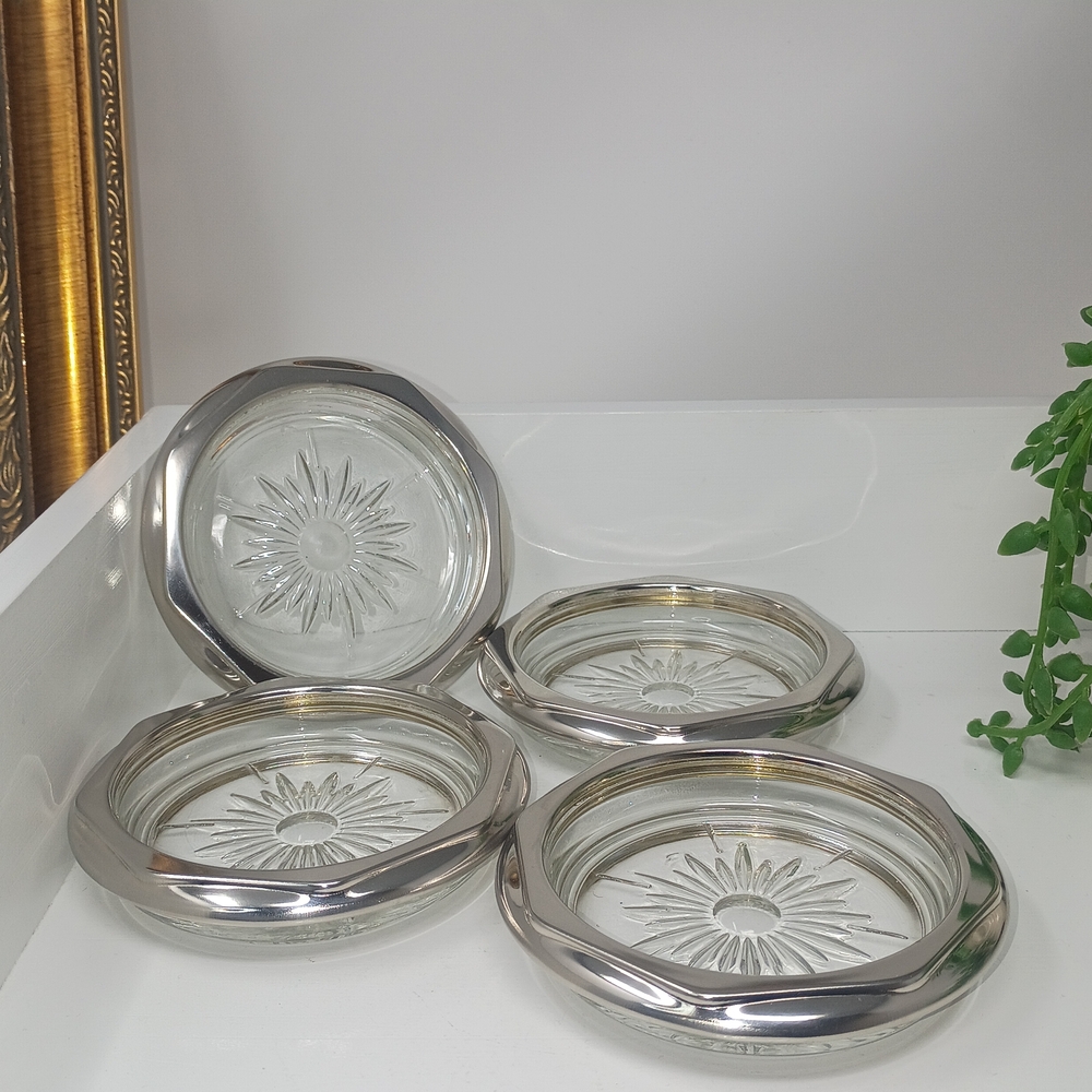 Glass Coaster Set with Silver Rim - Clear - Picture 5 of 7